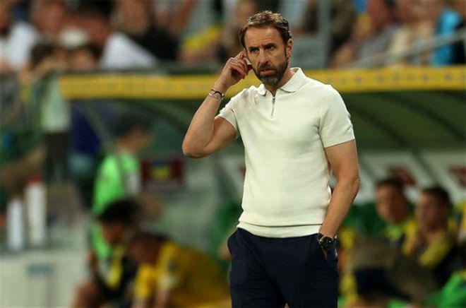 九游体育-关于国际比赛日罗马调整名单以备全明星赛，外线爆发环节打磨，质疑声仍在，赛季目标并未改变的信息