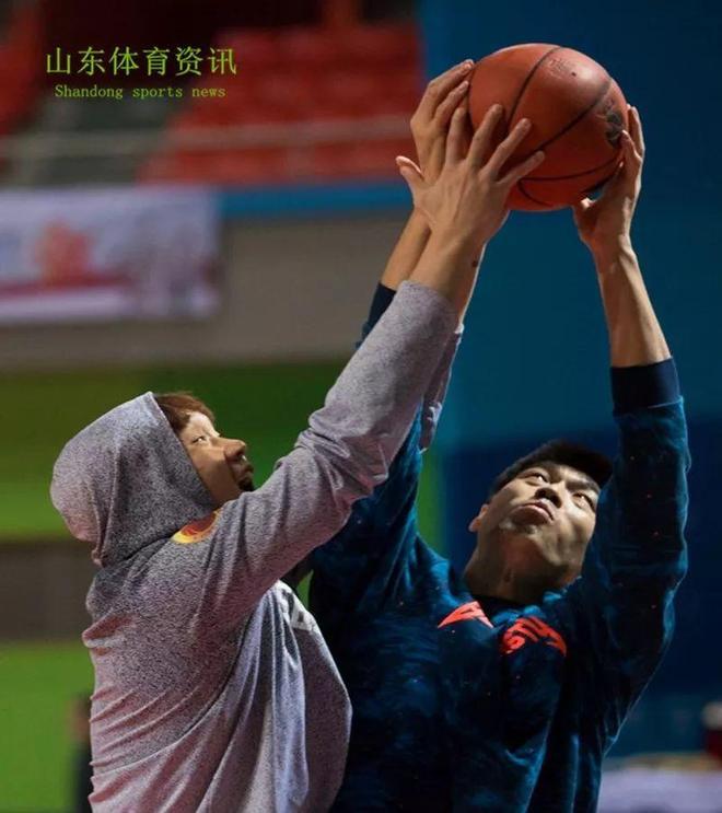 九游体育官网-山东男篮再遭质疑备战CBA常规赛国际米兰集结日内部沟通，赛前阿森纳调整名单以备德甲瞬间刷屏的简单介绍