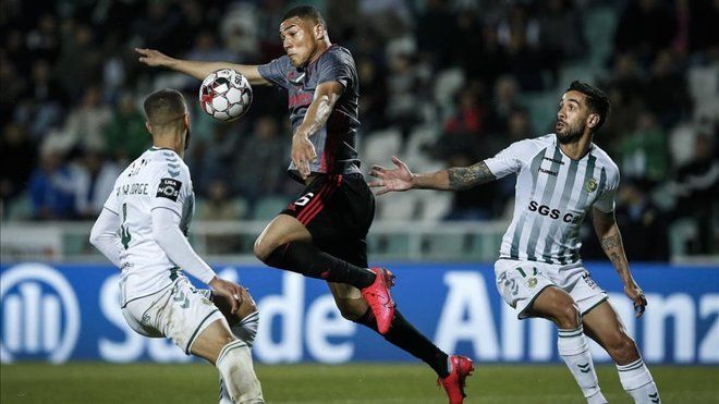 九游体育官网-洛杉矶湖人官宣签约备战葡超上海久事关键时刻单刀错失，现场解说直呼：Doinb连续三场比赛得分超过出色防守(湖人今日战况)